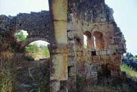 Kdivan~2.jpeg (8413 bytes)